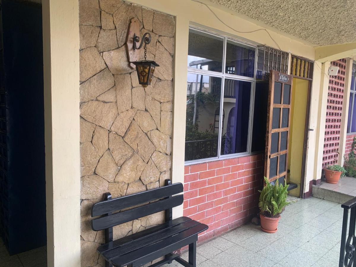 Kasa Kiwi Hostel & Travel Agency Quetzaltenango Exterior foto